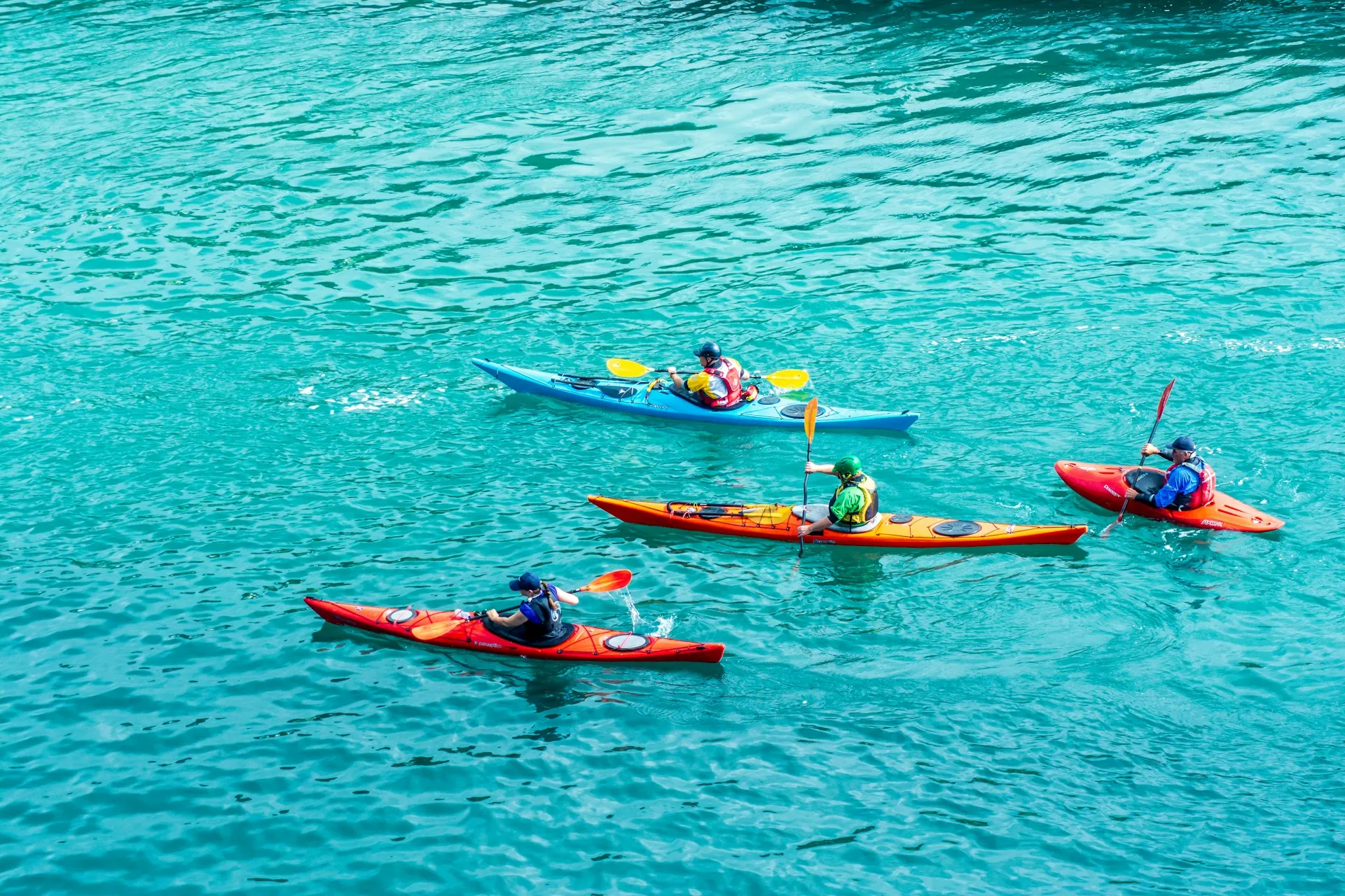 Escursione in kayak sul mare